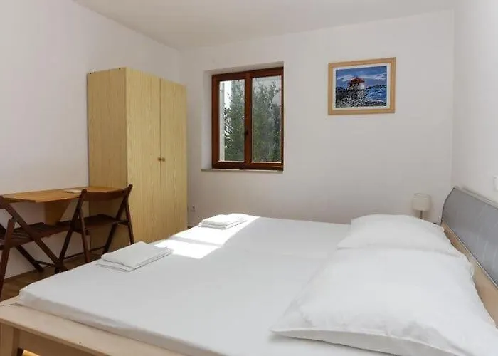 Celenca - Two Bedroom With Balcony And Sea View - A3 아파트 Mokošica