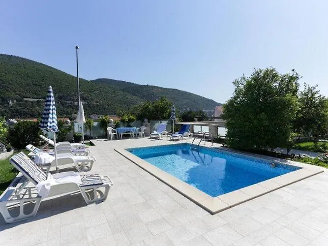 Celenca - Two Bedroom With Balcony And Sea View - A3 *