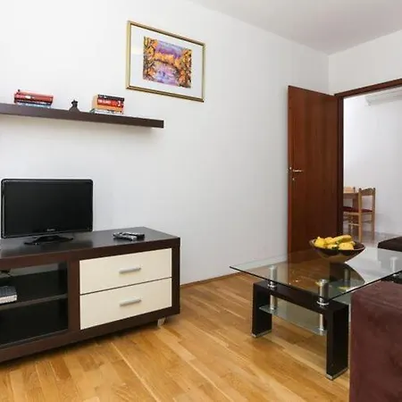 Celenca - Two Bedroom With Balcony And Sea View - A3 Apartment