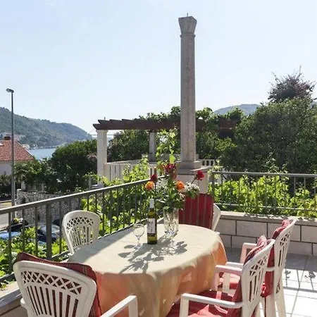 Celenca - Two Bedroom With Balcony And Sea View - A3 Apartamento Mokošica