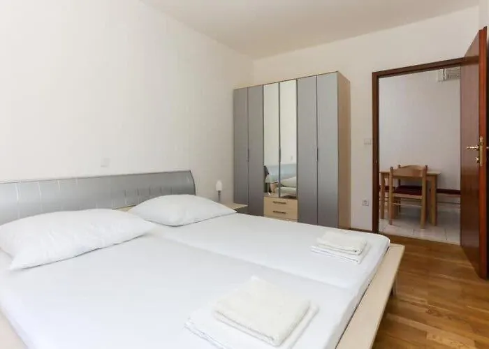 Celenca - Two Bedroom With Balcony And Sea View - A3